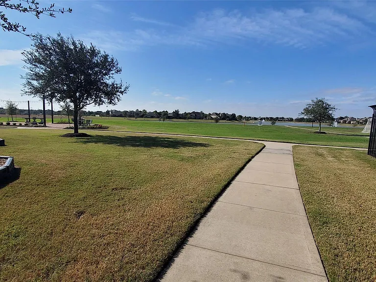2814 Silver Point Ln — Photo 8