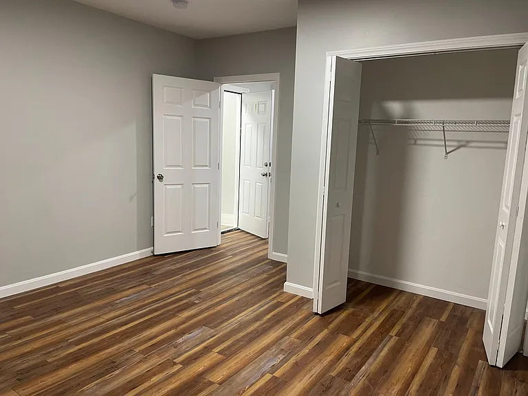 10 Mayhew St #1 — Photo 14