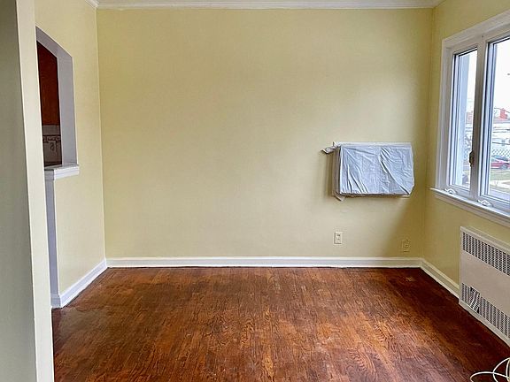 3rd image of 14922 122nd Pl Floor 2