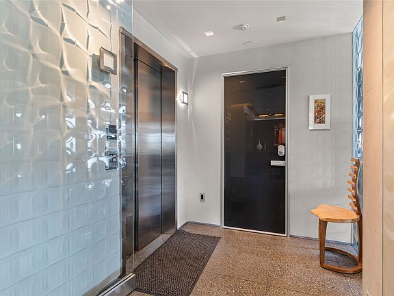 2nd image of 131 S Higgins Ave #4