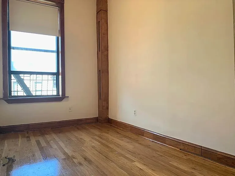 274 W 19th St #4N — Photo 8