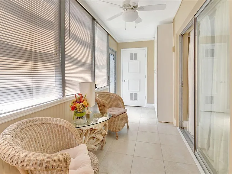 595 Normandy Ln #M — Photo 13