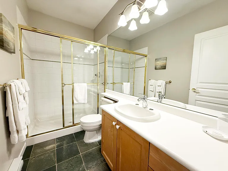 1990 E Kent Ave #403 — Photo 30