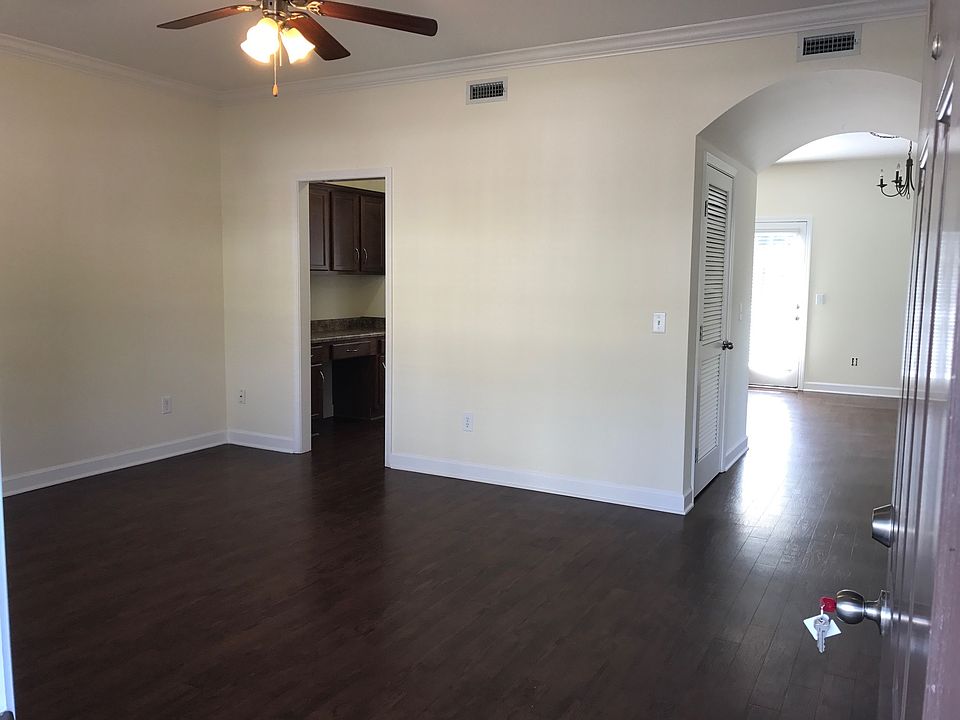 2nd image of 3219 Lincoya Creek Dr