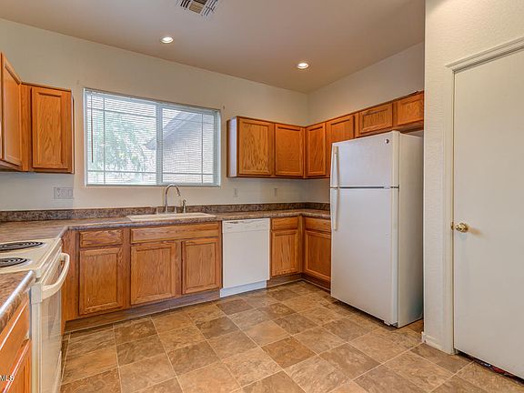 3rd image of 9130 E Boise St