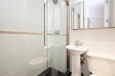 Rented by R New York