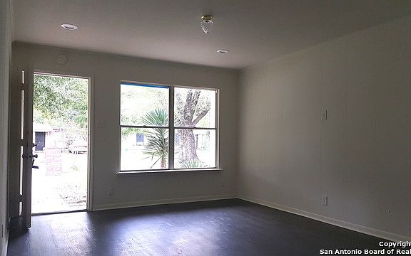 3rd image of 1803 Bronte St