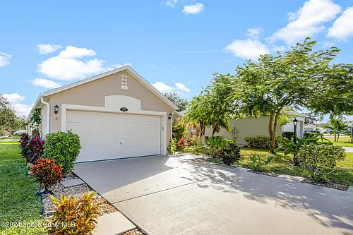 1515 Vista Lake Cir Photo 1