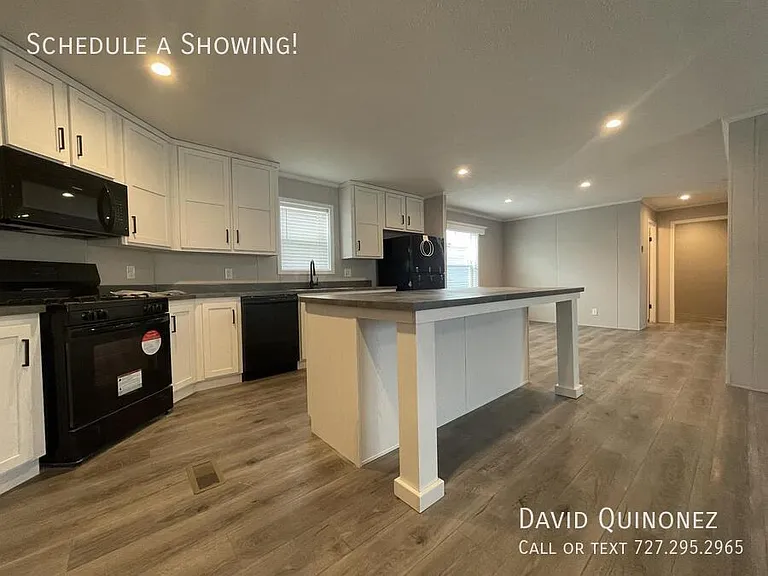 701 W Mill St #195 — Photo 1
