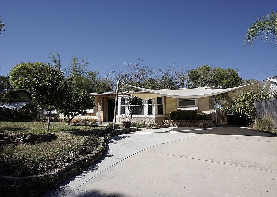 1st image of 110 Dolores Dr