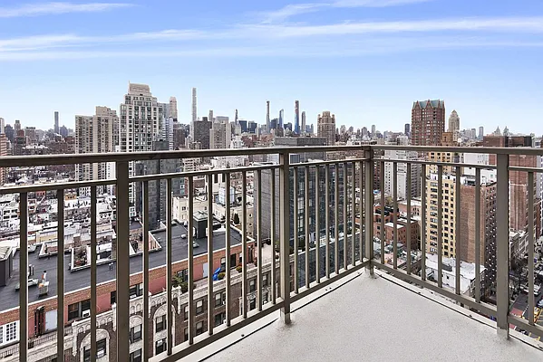 Sold by Compass | media 2
