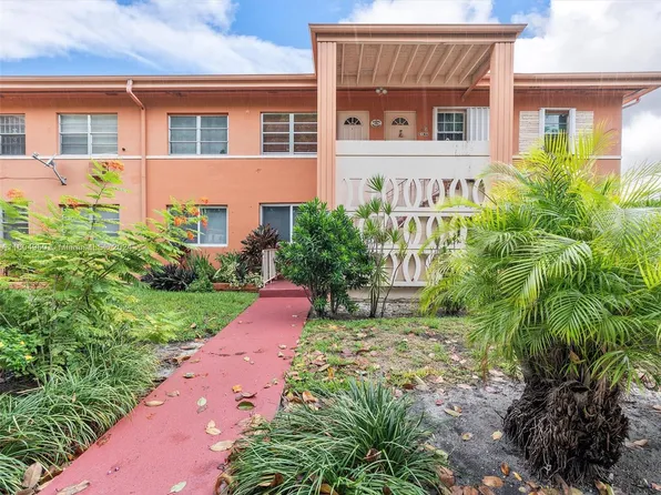 3601 SW 11th St APT 2B, Miami, FL 33135