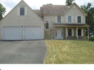 114 Yorkshire Dr, Douglassville, PA