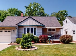 2220 Green Ridge Dr, Wickliffe, OH 44092