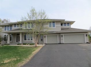 7336 Fountain Ln N, Maple Grove, MN 55311