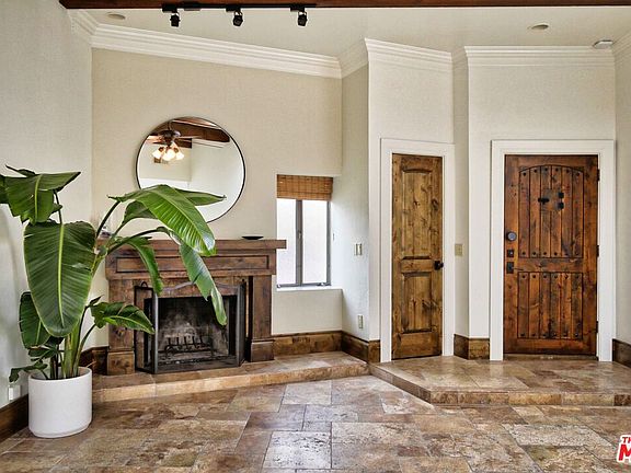 3rd image of 6504 Dume Dr