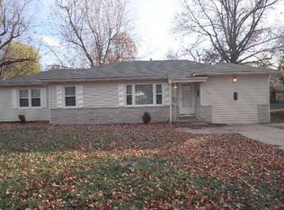 2044 E Cinderella St, Springfield, MO 65804
