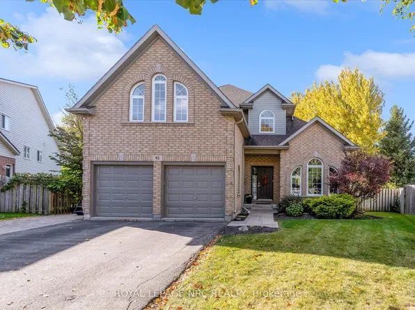 92 Ward Cir, Thorold, ON L2V 5C4