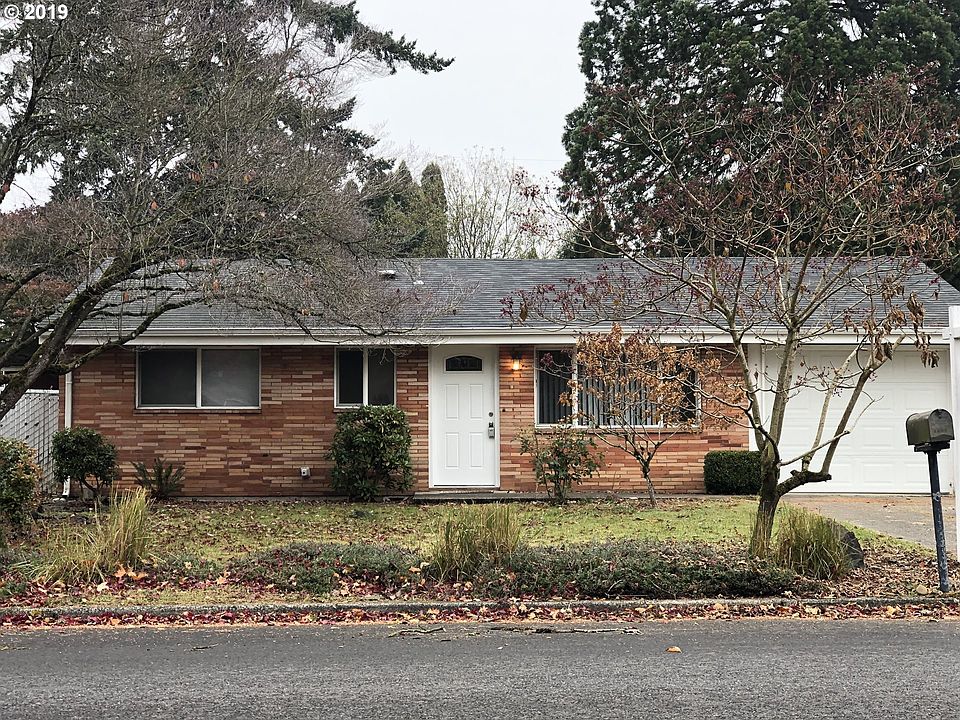1st image of 1209 NE 108th Ave