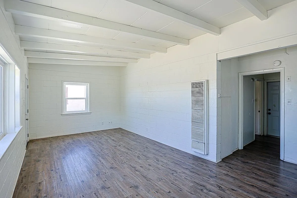 1 bed, 1.0 bath, 600 sqft, $1,050 — Photo 4