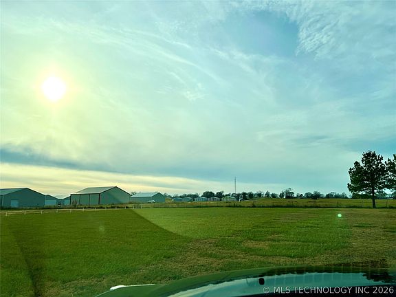 3rd image of 1998 W Allen Rd