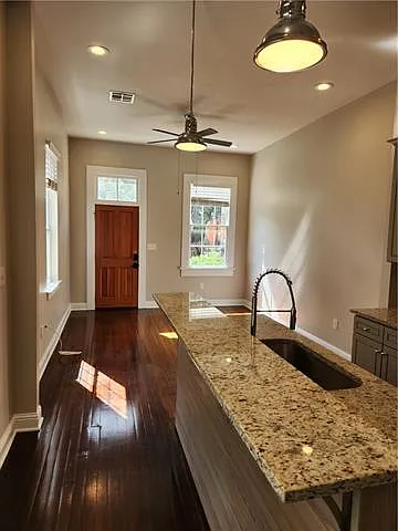 1 bed, 1.0 bath, 572 sqft, $1,325 — Photo 3
