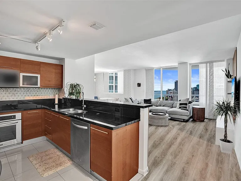 244 Biscayne Blvd #3409 — Photo 3