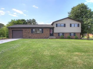 3009 Clear Springs Dr, London, KY 40744
