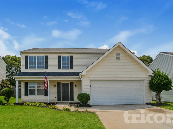 9720 Avensong Crossing Dr, Charlotte, NC 28215