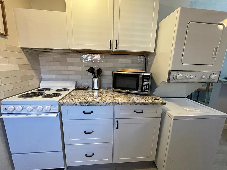 520 Stewart St #1 — Photo 30