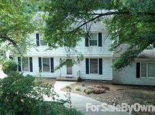 2621 Whiffletree Rd, Charlotte, NC 28210