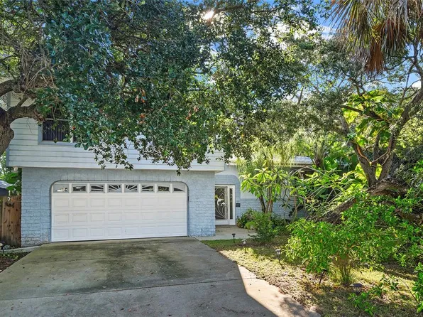 1311 Beacon St, New Smyrna Beach, FL 32169