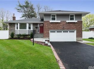268 Parkway Dr, Westbury, NY 11590