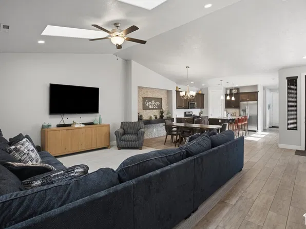 3800 Paradise Village Dr #62, Santa Clara, UT 84765