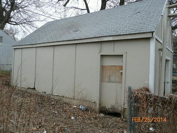 5th image of 5029 Ottawa St