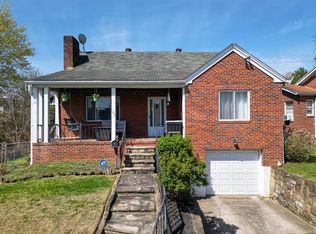 123 Green Oak Dr, Huntington, WV 25705