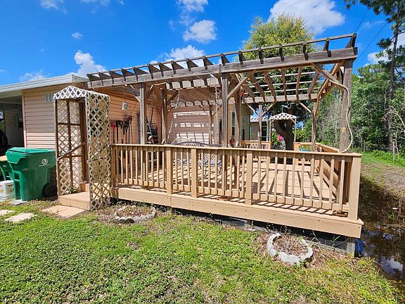 3rd image of 17100 Tamiami Trl #49
