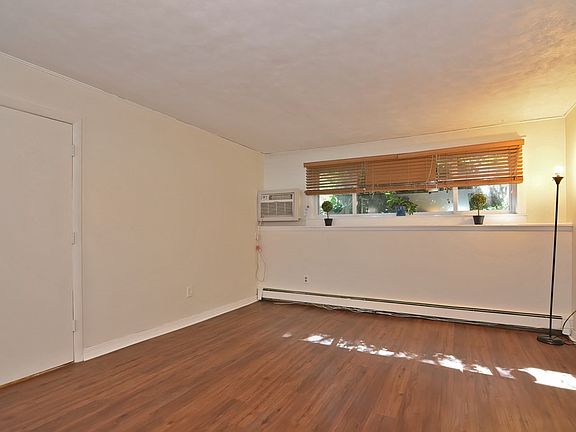 3rd image of 9 Endicott St APT 1