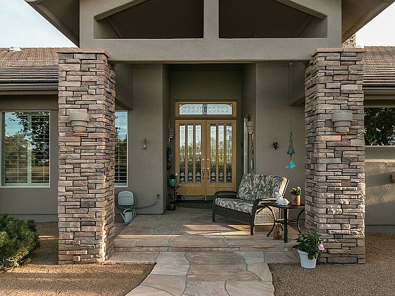 Covered Entrance & Courtyard