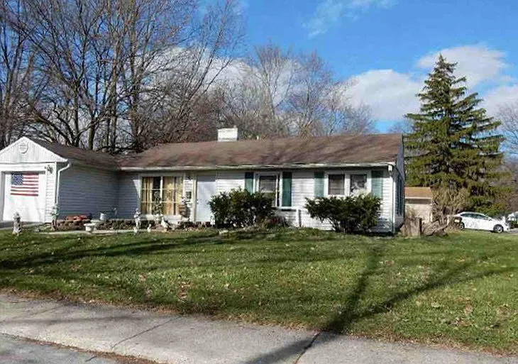 208 Mantua St photo 1