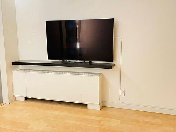 5th image of 2100 Linwood Ave APT 18F
