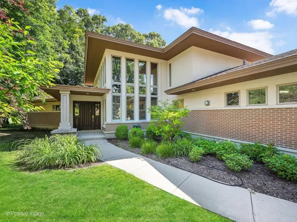 1411 Hawthorne Ln, Hinsdale, IL 60521