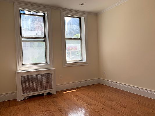5th image of 621 9th Ave #4X