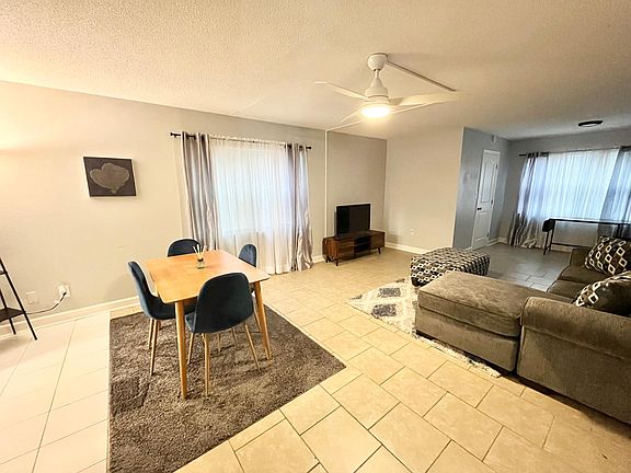 2nd image of 805 Louisville St #12