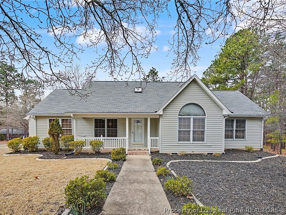 1st image of 10 Magnolia Ct