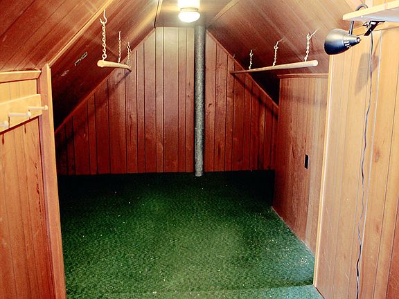 Closet to middle bedroom