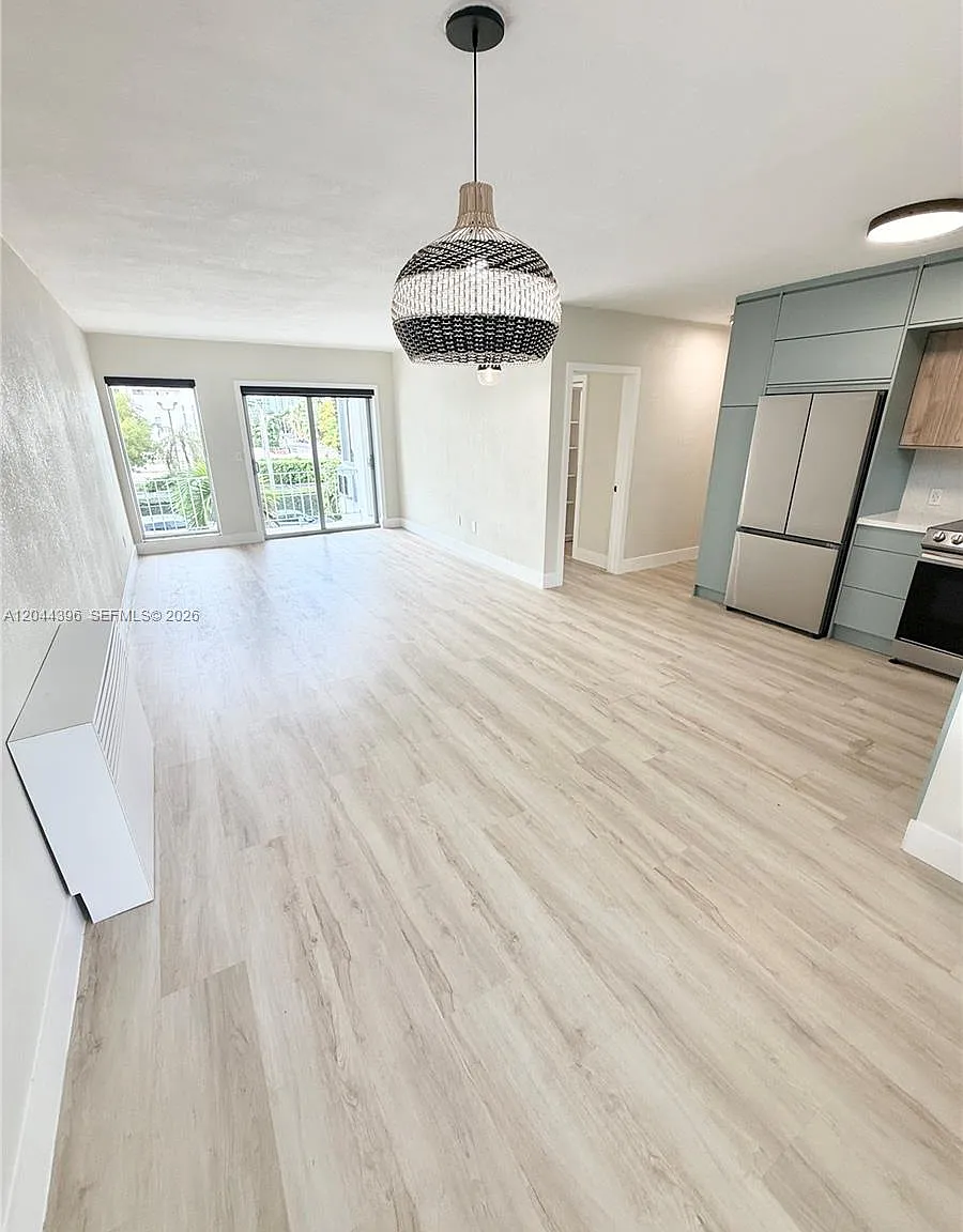 641 Espanola Way Inc Cond — Photo 1