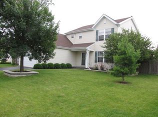 402 Ogden Falls Blvd, Oswego, IL 60543