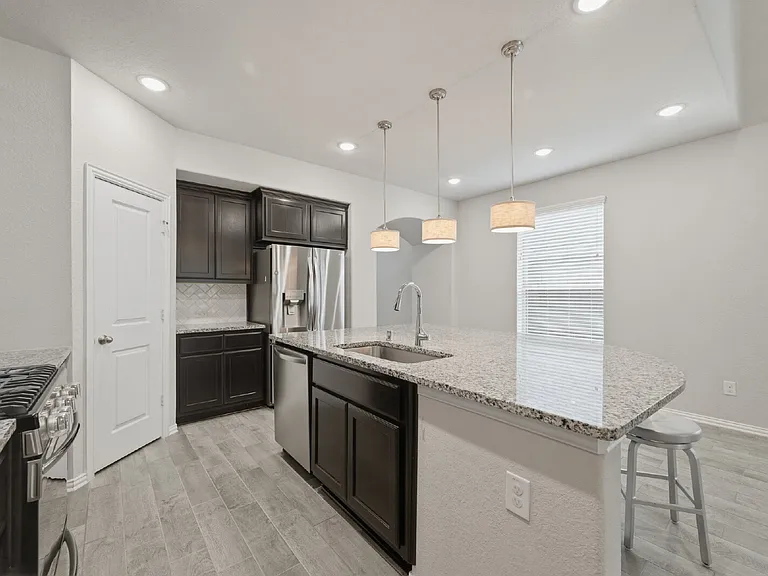 10602 Wagner St — Photo 11