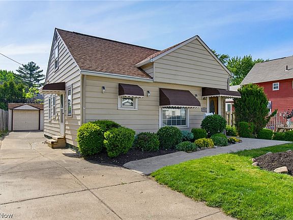 3rd image of 4526 W 172nd St